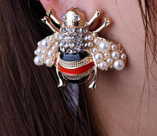 Load image into Gallery viewer, Bee Pearl Earrings Bumblebee
